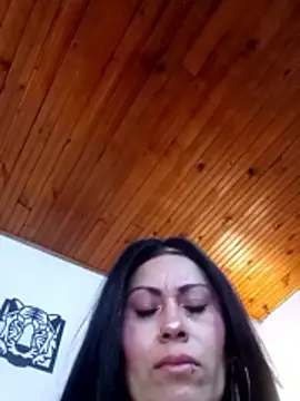 Snapshot of Tania_mature chatting on May 6, 5:18 pm Tania mature online show from May 6, 5:18 pm