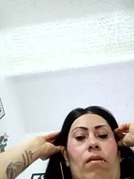 Snapshot of Tania_mature chatting on May 12, 5:10 pm Tania mature online show from May 12, 5:10 pm