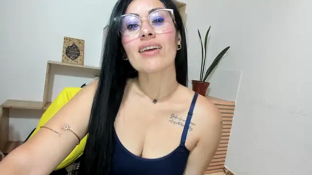 Snapshot of Tania_mature chatting on May 29, 7:01 pm Tania mature online show from May 29, 7:01 pm