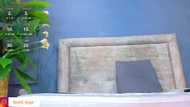 Snapshot of nicol_snow chatting on January 12, 1:49 pm nicol snow online show from January 12, 1:49 pm