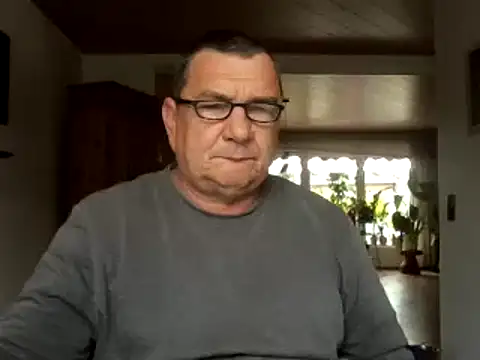 Snapshot of Nobbie444 chatting on May 16, 9:50 am Nobbie444 online show from May 16, 9:50 am