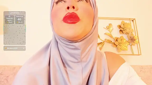 Snapshot of hanajameela chatting on April 18, 11:47 am hanajameela online show from April 18, 11:47 am
