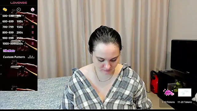 Snapshot of AlanaBrox chatting on May 4, 6:48 pm AlanaBrox online show from May 4, 6:48 pm