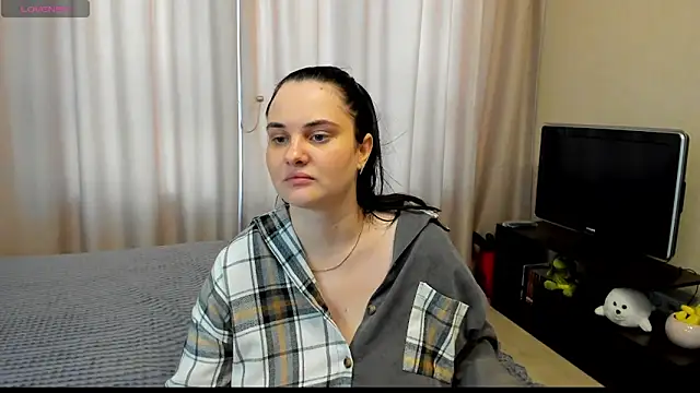 Snapshot of AlanaBrox chatting on May 23, 4:11 pm AlanaBrox online show from May 23, 4:11 pm