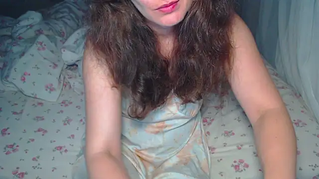Snapshot of LoraPreston chatting on July 3, 8:15 pm LoraPreston online show from July 3, 8:15 pm