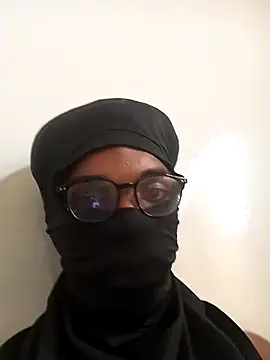 Smith23q123 online show from March 3, 3:40 pm