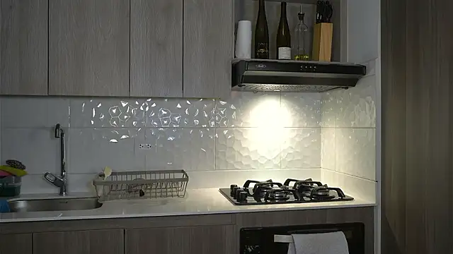 Snapshot of kendall_ruiz chatting on February 13, 9:55 pm kendall ruiz online show from February 13, 9:55 pm