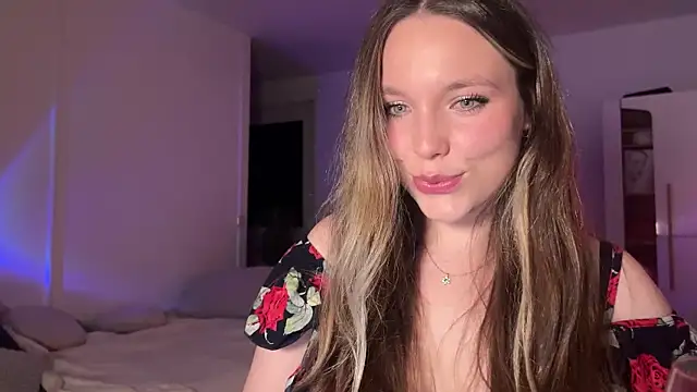 Snapshot of Sara_Browney chatting on January 30, 9:58 pm Sara Browney online show from January 30, 9:58 pm