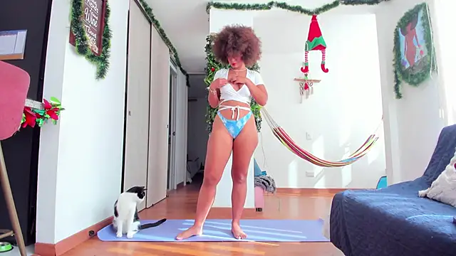 karlye 5 online show from December 3, 1:54 pm