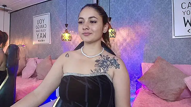 Emiily W online show from February 7, 9:58 am