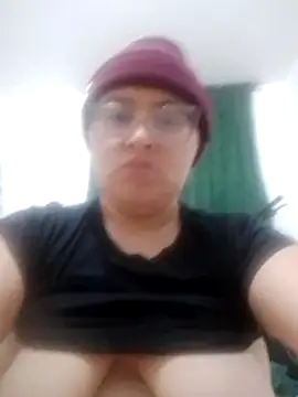 Snapshot of johannasexy97 chatting on May 21, 7:59 am johannasexy97 online show from May 21, 7:59 am