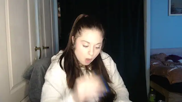 ryhhnnagold99 online show from March 5, 7:32 pm