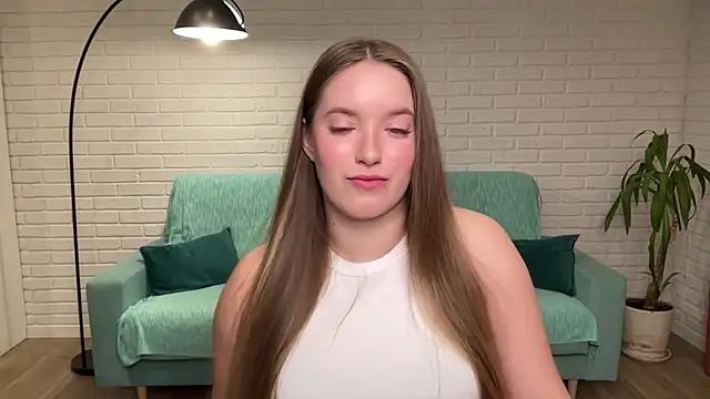 EvaMaddison online show from October 28, 7:12 am