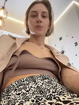 Feral berry 8133 online show from January 14, 9:45 am