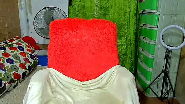 M e c e l online show from December 19, 10:53 pm