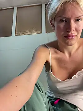 Keylili online show from April 2, 7:00 pm