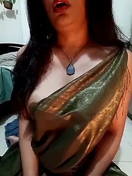 Snapshot of RadhaBabe chatting on February 12, 1:06 pm RadhaBabe online show from February 12, 1:06 pm