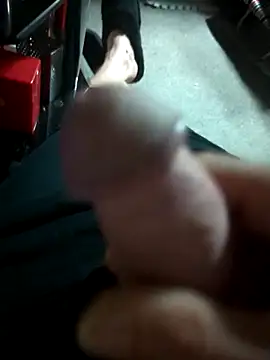 Dani el82xh online show from April 8, 11:48 pm