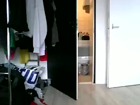 Snapshot of Ebonygirlx chatting on December 28, 12:24 pm Ebonygirlx online show from December 28, 12:24 pm