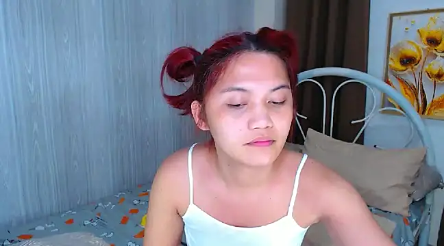 xXCathyJennerXx online show from December 18, 9:14 am