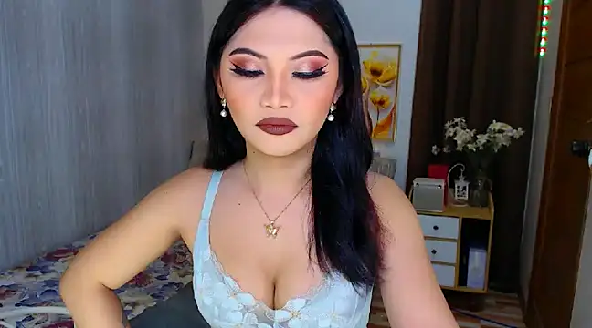 xXCathyJennerXx online show from February 13, 9:20 am