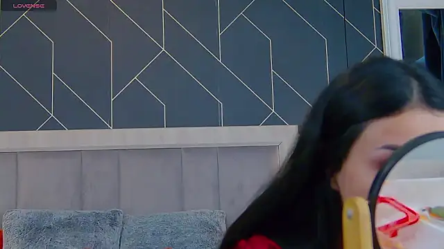 EmyLaveau online show from February 18, 6:20 am