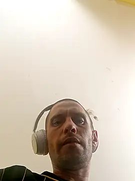 jonekjohnypl online show from April 8, 9:20 am