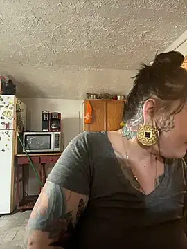 evacheers online show from December 23, 10:24 am