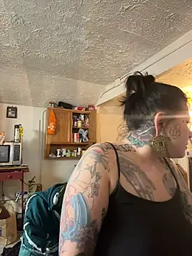 evacheers online show from February 9, 8:40 am