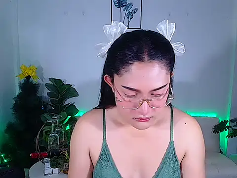 Snapshot of plysaithailand chatting on May 20, 3:02 am plysaithailand online show from May 20, 3:02 am