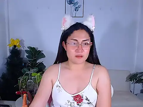 Snapshot of plysaithailand chatting on June 10, 8:35 am plysaithailand online show from June 10, 8:35 am