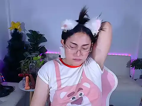 Snapshot of plysaithailand chatting on June 16, 2:25 am plysaithailand online show from June 16, 2:25 am