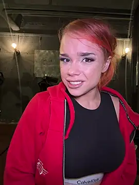 Snapshot of PennyPrincess chatting on December 19, 9:17 pm PennyPrincess online show from December 19, 9:17 pm