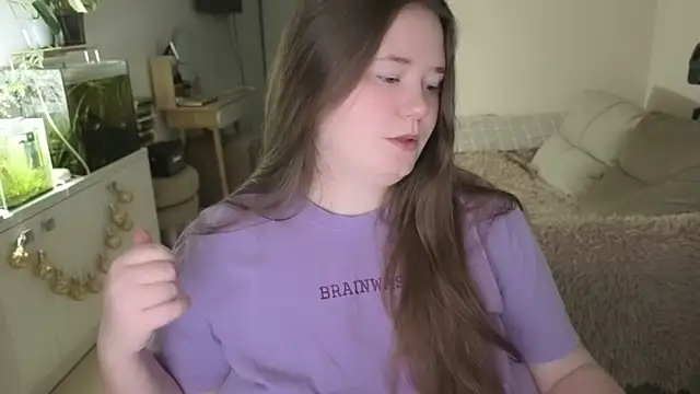 remirann  online show from January 18, 2:43 pm