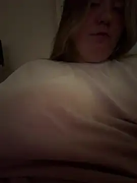 remirann  online show from July 17, 4:23 pm