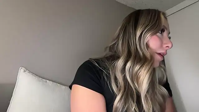 lustfulsmiles online show from May 8, 11:21 pm