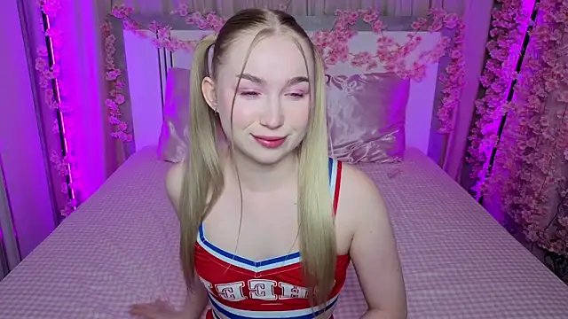 Snapshot of LilyStarlight chatting on June 5, 3:46 am LilyStarlight online show from June 5, 3:46 am
