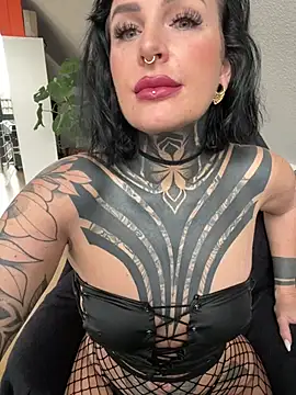 InkedBiitch online show from February 1, 10:36 am