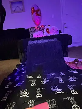 Snapshot of NikkiNoelanii chatting on February 14, 6:43 am NikkiNoelanii online show from February 14, 6:43 am