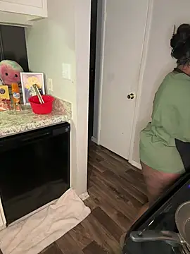 NikkiNoelanii online show from March 28, 4:34 am