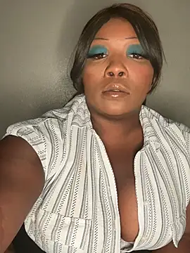NikkiNoelanii online show from July 3, 7:04 am