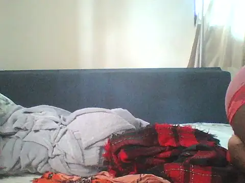 Snapshot of FatAss_baby chatting on June 9, 11:55 am FatAss baby online show from June 9, 11:55 am