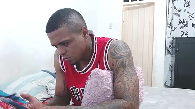 hot and naughty latin online show from February 21, 10:28 am