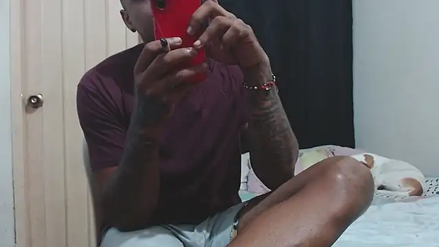 Snapshot of hot_and_naughty_latin chatting on February 13, 11:28 am hot and naughty latin online show from February 13, 11:28 am