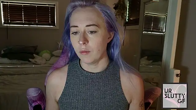 Snapshot of ursluttygf chatting on June 2, 3:03 pm ursluttygf online show from June 2, 3:03 pm