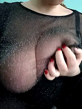 Snapshot of Emma96_hot chatting on December 19, 8:56 am Emma96 hot online show from December 19, 8:56 am