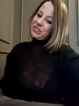 Snapshot of Emma96_hot chatting on December 24, 12:33 pm Emma96 hot online show from December 24, 12:33 pm