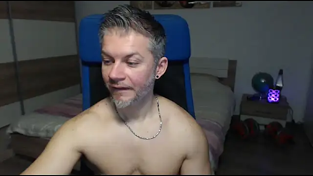 RobbyShawz online show from March 5, 10:55 am