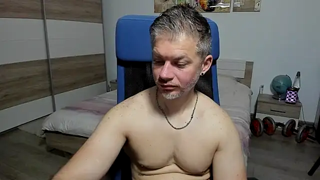 RobbyShawz online show from June 2, 4:47 am