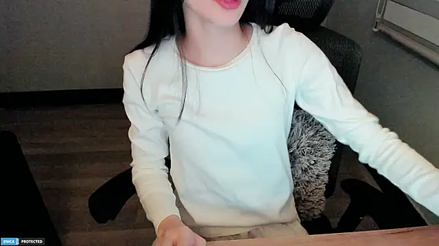 Snapshot of Ayase_momo chatting on January 20, 1:50 am Ayase momo online show from January 20, 1:50 am